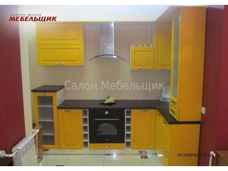 желтая угловая кухня из мдф в Мурманске
