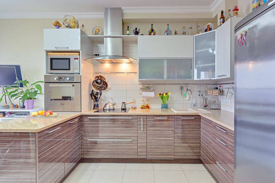 большая кухня модерн в Мурманске