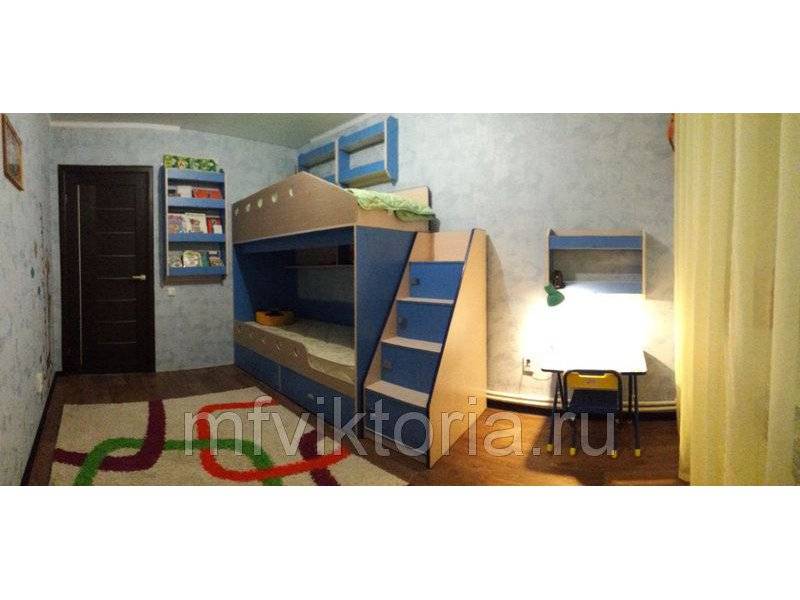 двухэтажная кровать с полками в Мурманске