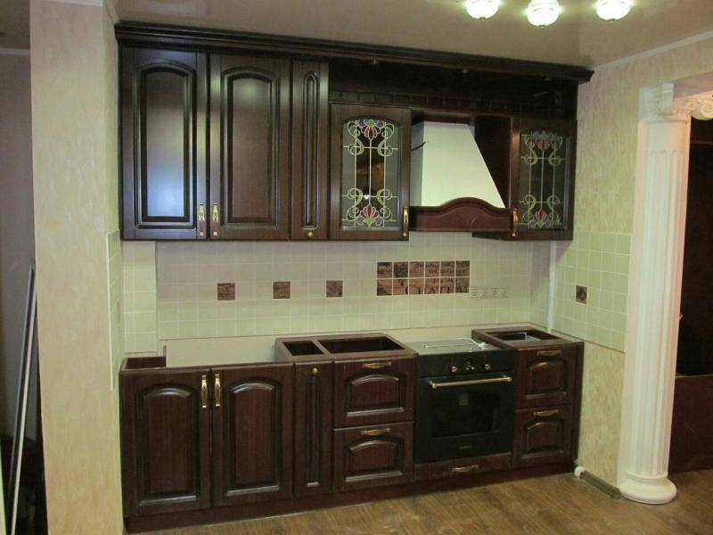 классическая прямая кухня в Мурманске