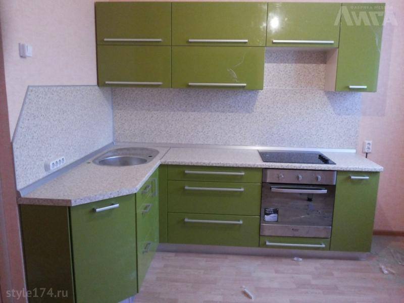 кухонный гарнитур угловой в Мурманске