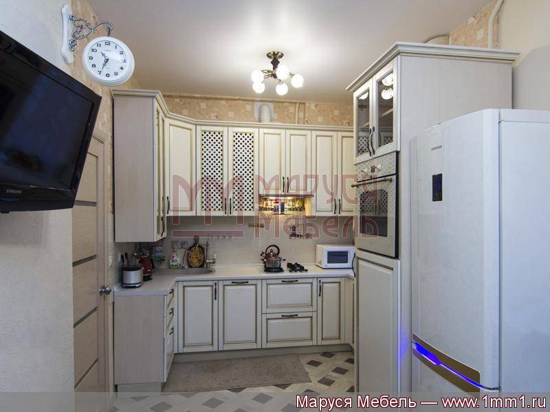 кухня угловая кантри массив в Мурманске
