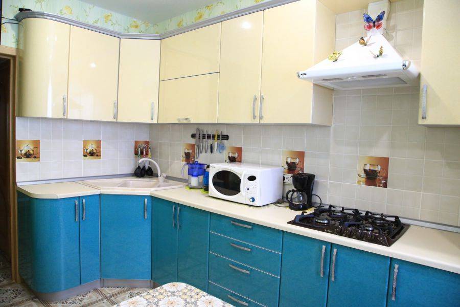 угловая радиусная кухня в Мурманске