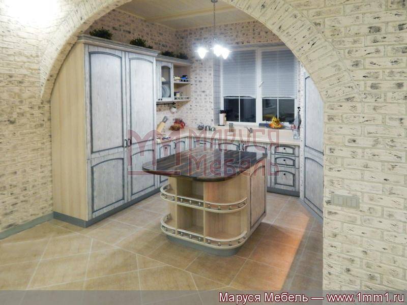 кухня угловая белая с патиной в Мурманске